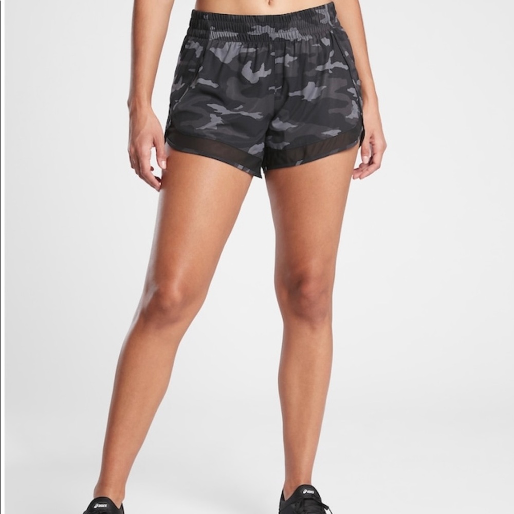 Athleta Printed Mesh Racer Run Short 4” XS BNWT